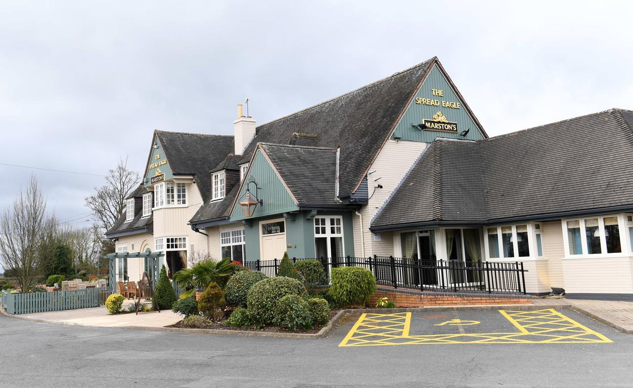Spread Eagle, Gailey By Marston'S Inns Extérieur photo