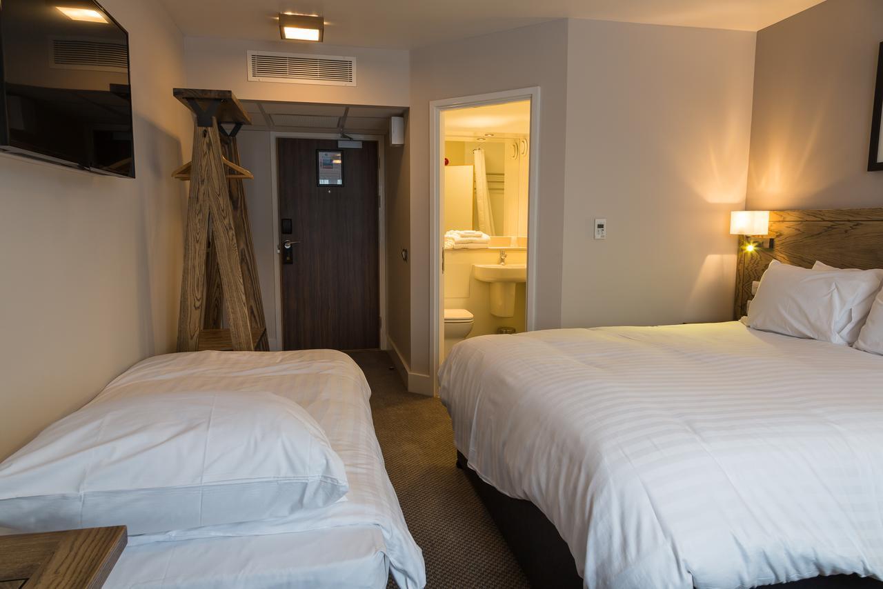 Spread Eagle, Gailey By Marston'S Inns Extérieur photo