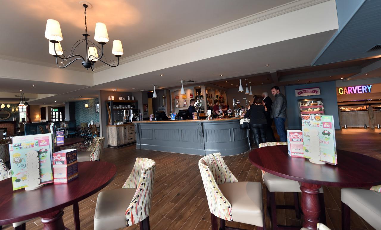Spread Eagle, Gailey By Marston'S Inns Extérieur photo