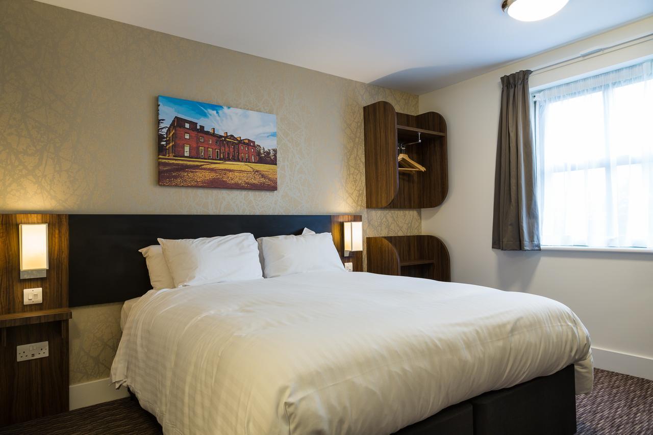 Spread Eagle, Gailey By Marston'S Inns Extérieur photo