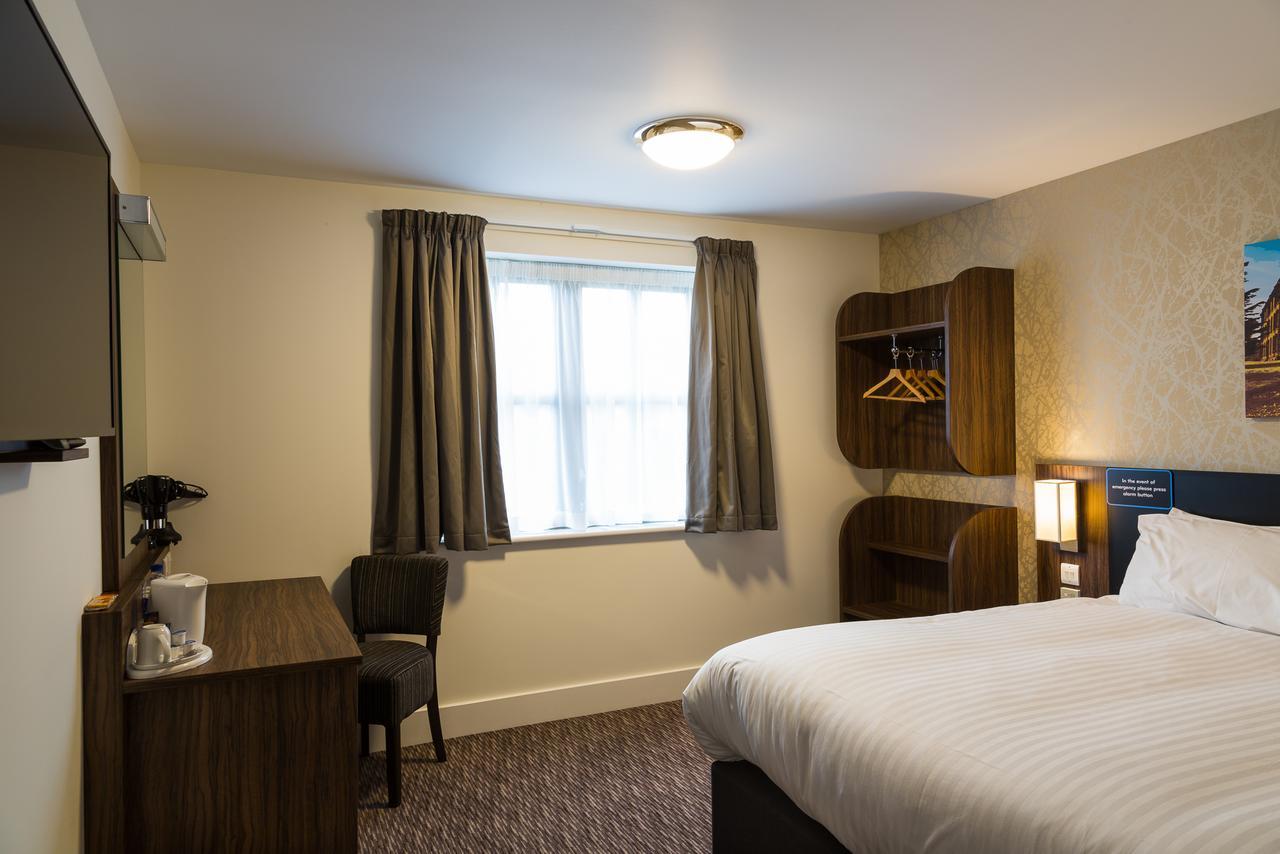 Spread Eagle, Gailey By Marston'S Inns Extérieur photo